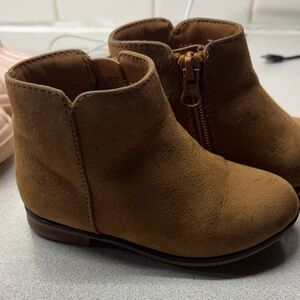 Cat & Jack Brown Kids Boots with Zipper-ToddlerSize 7C